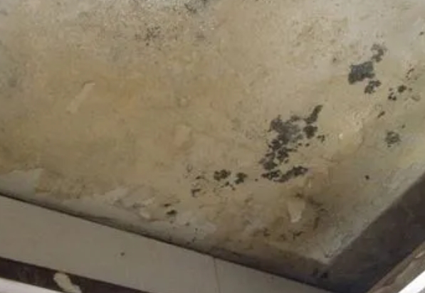 环翠阳台漏水维修公司分享下环翠卫生间渗水维修需要注意哪些问题。